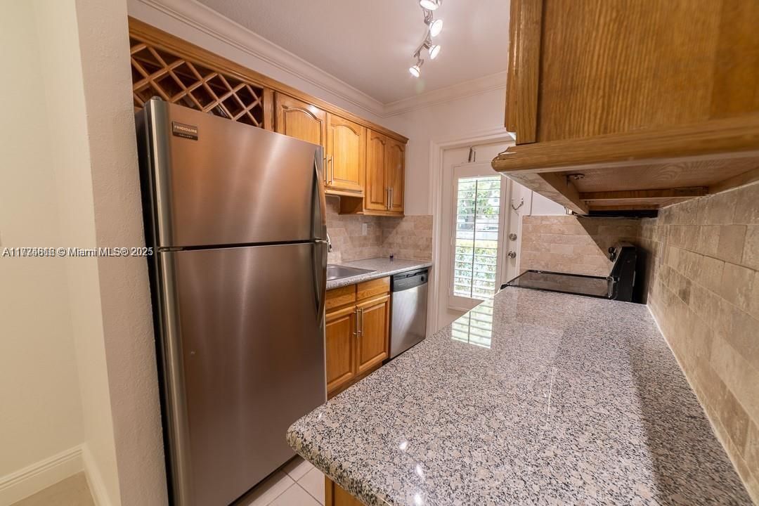 Vendido Recientemente: $360,000 (2 camas, 1 baños, 783 Pies cuadrados)