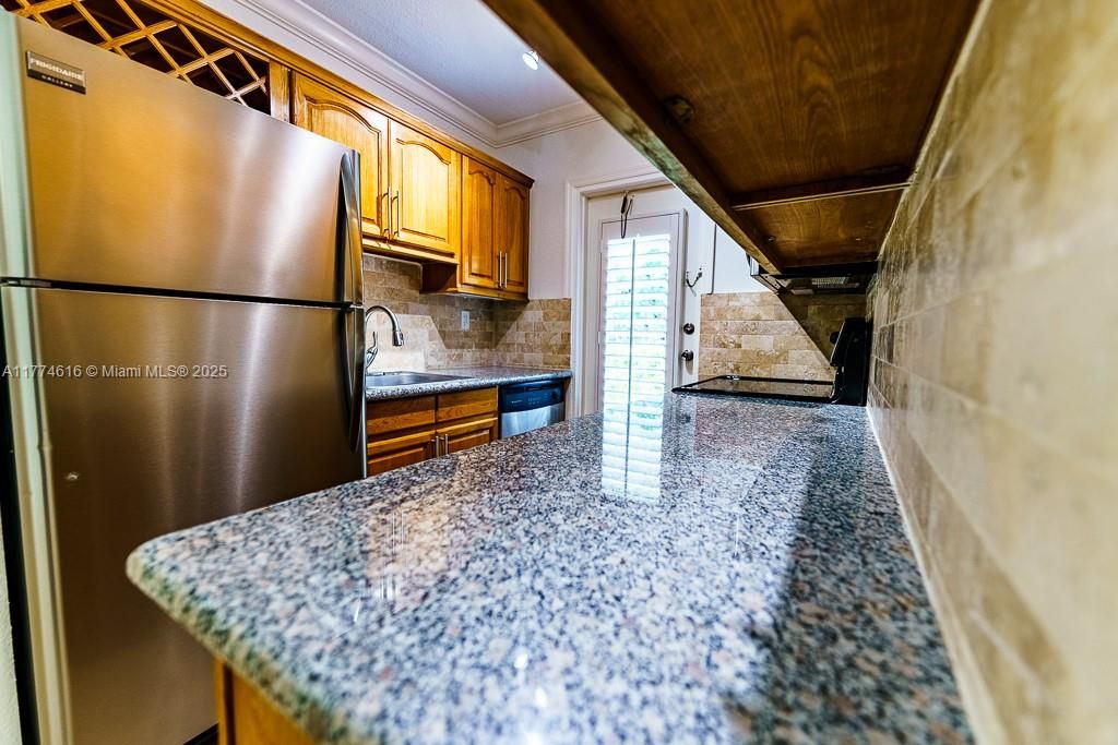 Vendido Recientemente: $360,000 (2 camas, 1 baños, 783 Pies cuadrados)