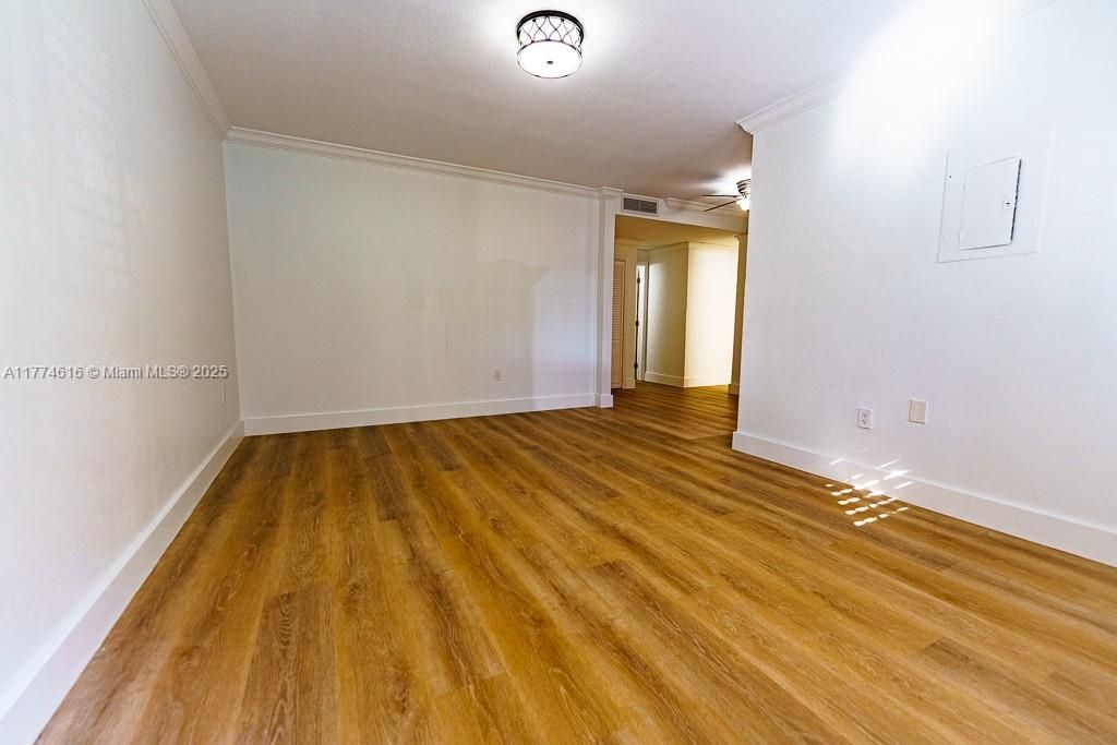 Vendido Recientemente: $360,000 (2 camas, 1 baños, 783 Pies cuadrados)