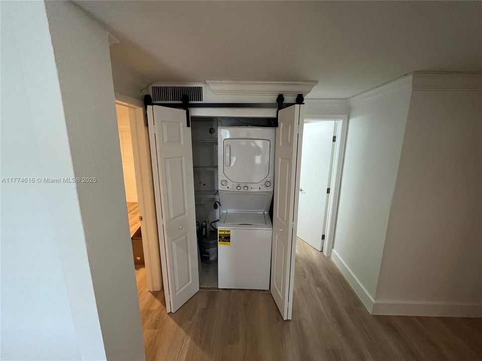 Vendido Recientemente: $360,000 (2 camas, 1 baños, 783 Pies cuadrados)