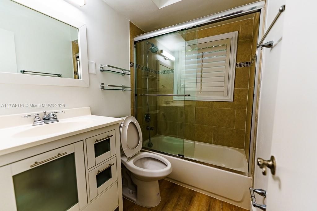 Vendido Recientemente: $360,000 (2 camas, 1 baños, 783 Pies cuadrados)