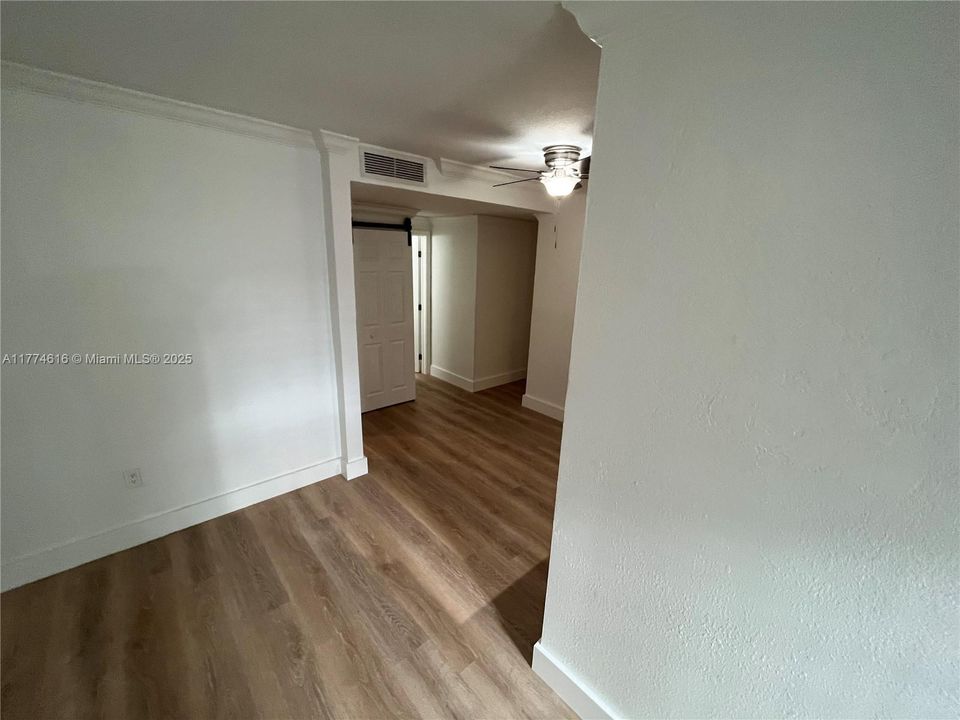 Vendido Recientemente: $360,000 (2 camas, 1 baños, 783 Pies cuadrados)