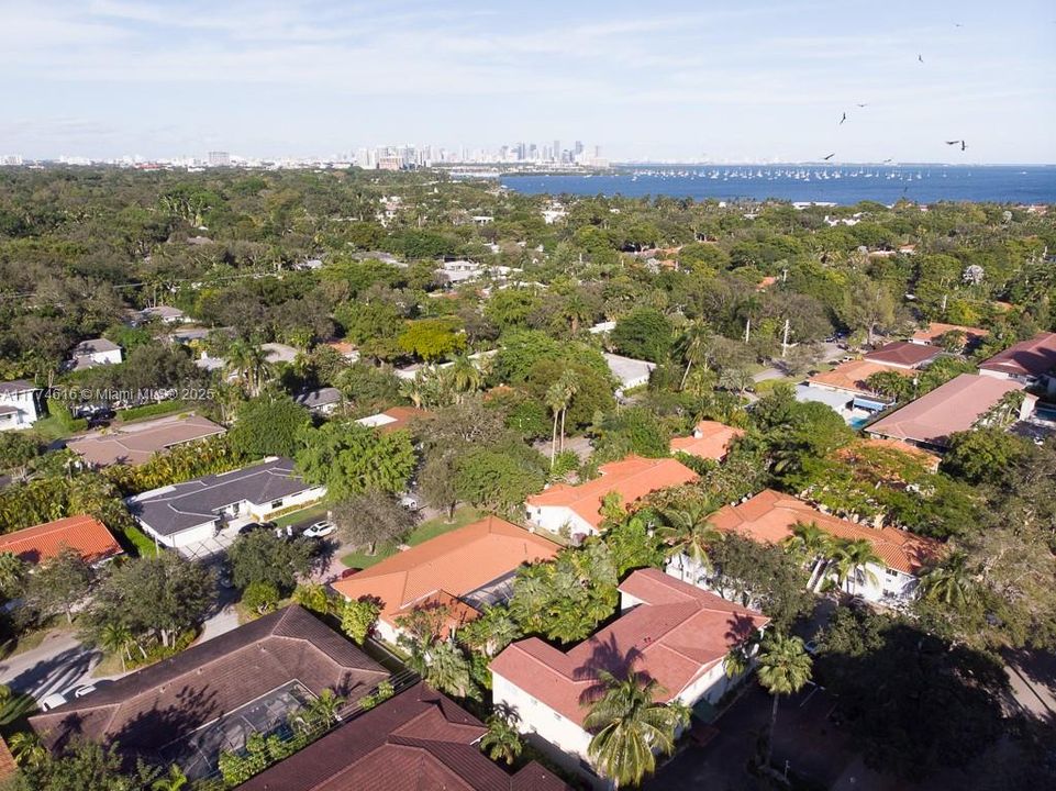 Vendido Recientemente: $360,000 (2 camas, 1 baños, 783 Pies cuadrados)