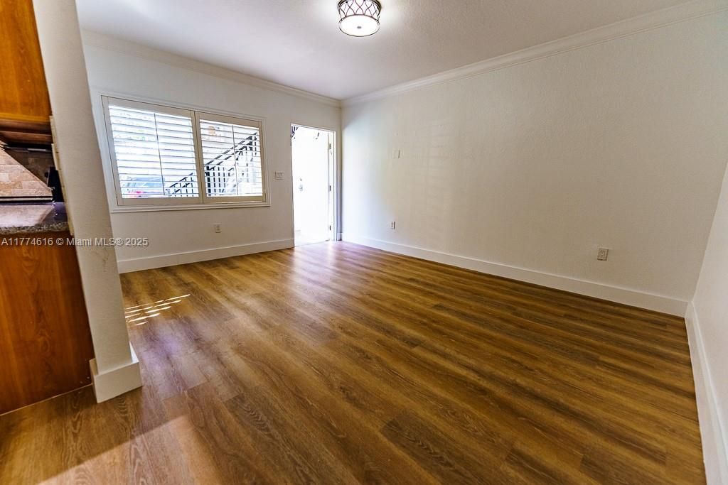 Vendido Recientemente: $360,000 (2 camas, 1 baños, 783 Pies cuadrados)