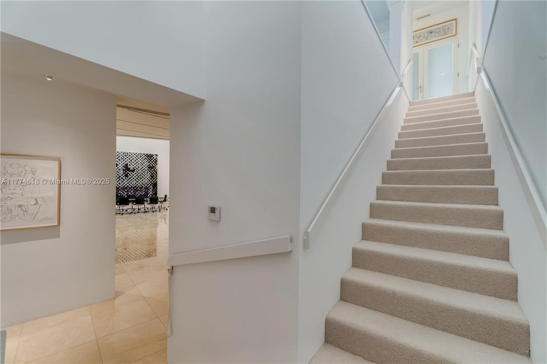 Недавно продано: $26,000,000 (3 спален, 4 ванн, 10926 Квадратных фут)