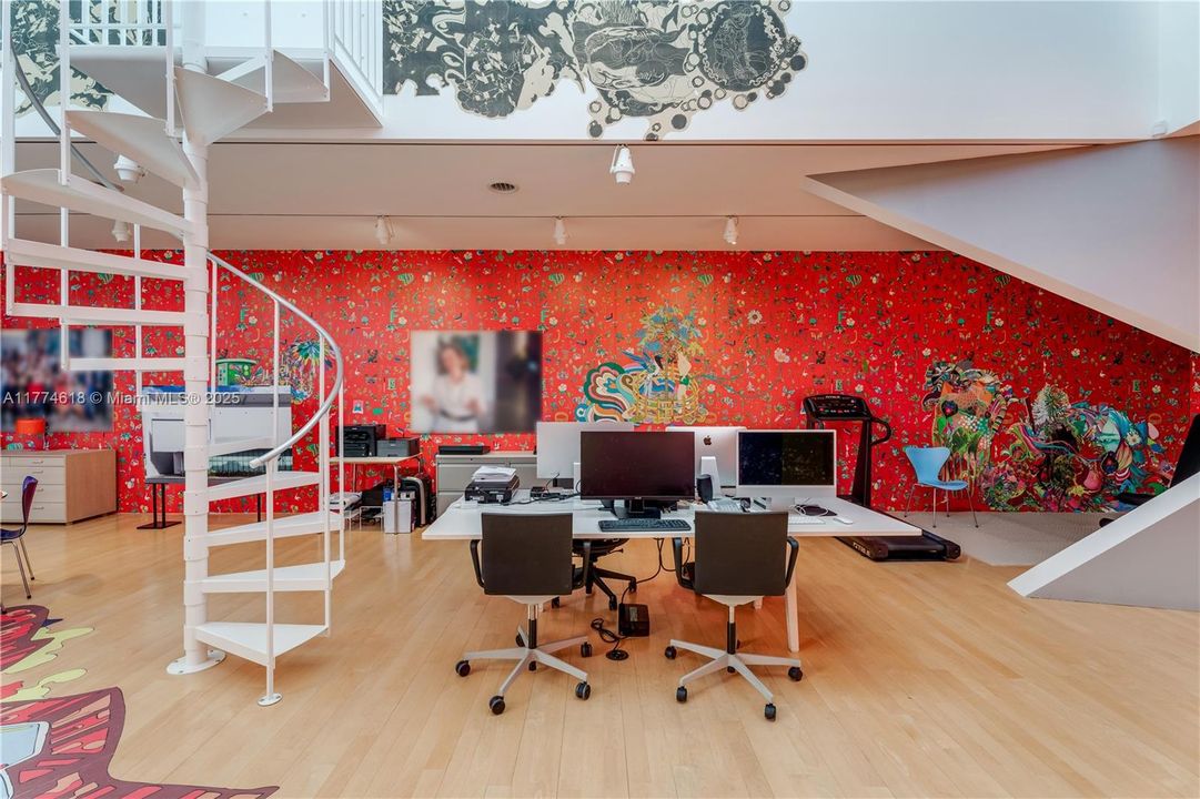 Недавно продано: $26,000,000 (3 спален, 4 ванн, 10926 Квадратных фут)