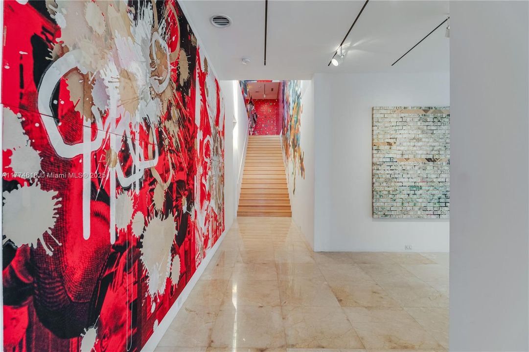 Недавно продано: $26,000,000 (3 спален, 4 ванн, 10926 Квадратных фут)