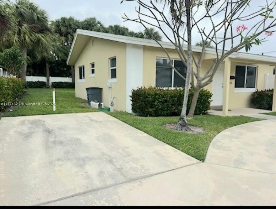 Recently Rented: $2,450 (2 beds, 1 baths, 1650 Square Feet)