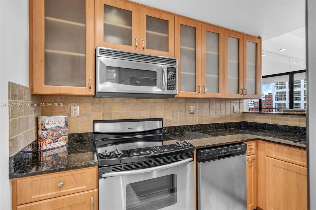 Recently Sold: $429,000 (0 beds, 1 baths, 717 Square Feet)