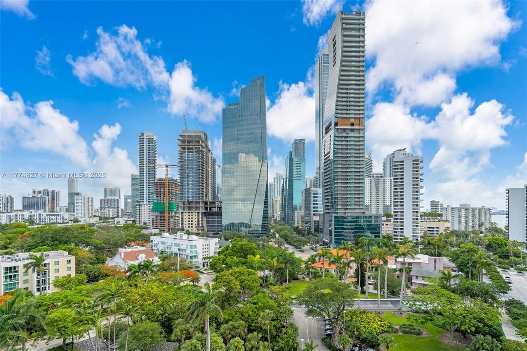 Recently Sold: $429,000 (0 beds, 1 baths, 717 Square Feet)