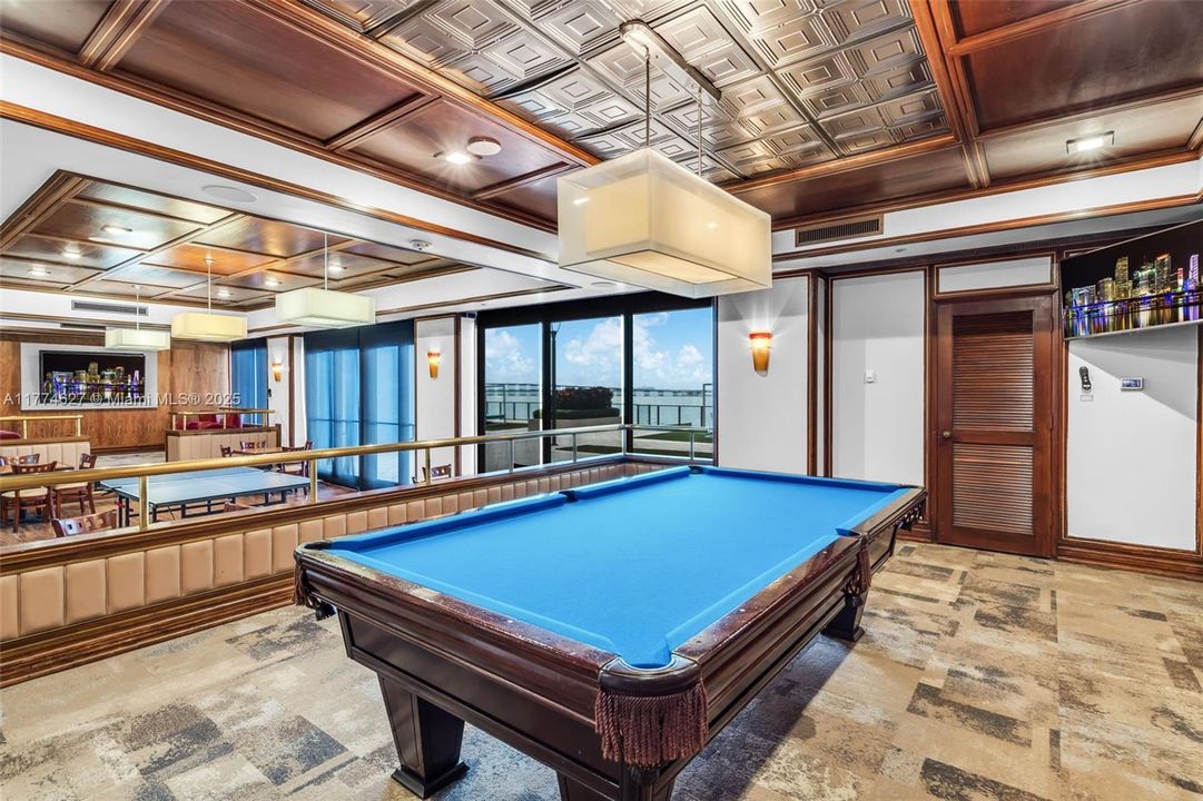 Recently Sold: $429,000 (0 beds, 1 baths, 717 Square Feet)