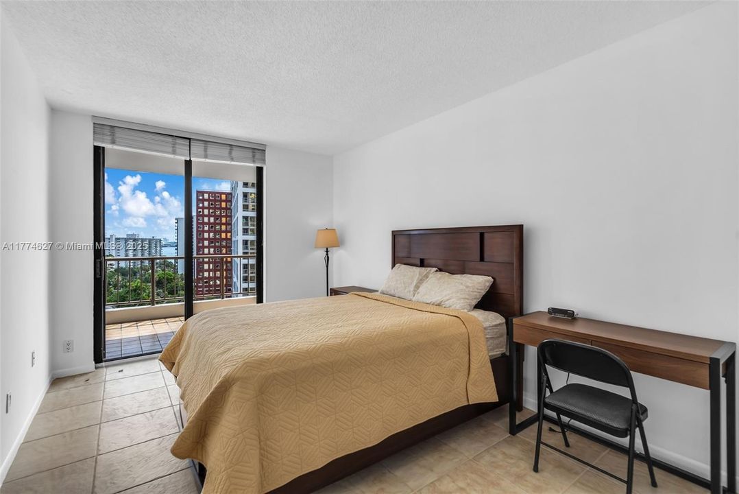 Recently Sold: $429,000 (0 beds, 1 baths, 717 Square Feet)