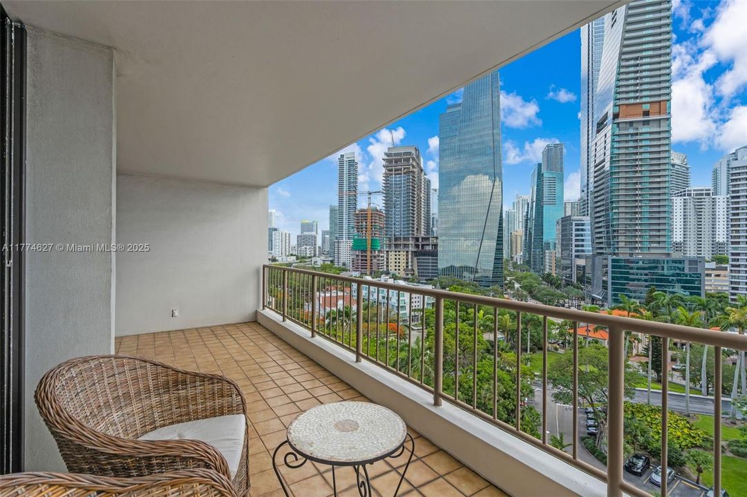 Recently Sold: $429,000 (0 beds, 1 baths, 717 Square Feet)