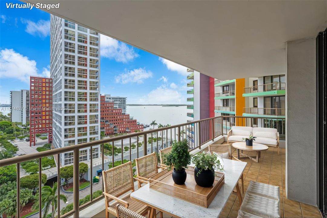 Recently Sold: $429,000 (0 beds, 1 baths, 717 Square Feet)