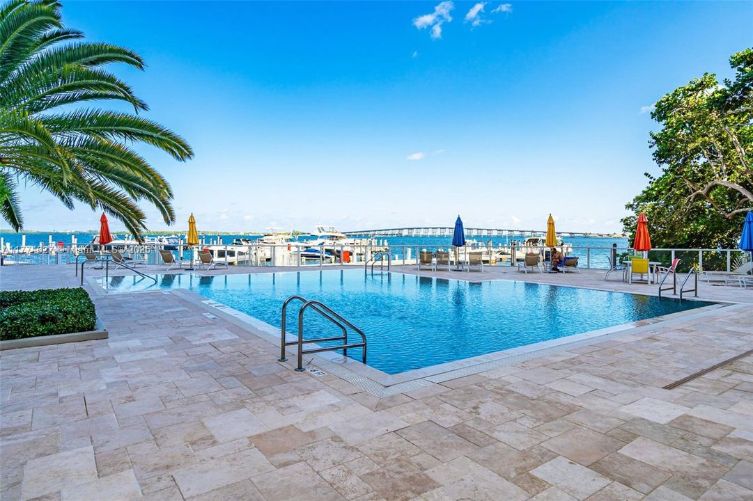 Recently Sold: $429,000 (0 beds, 1 baths, 717 Square Feet)