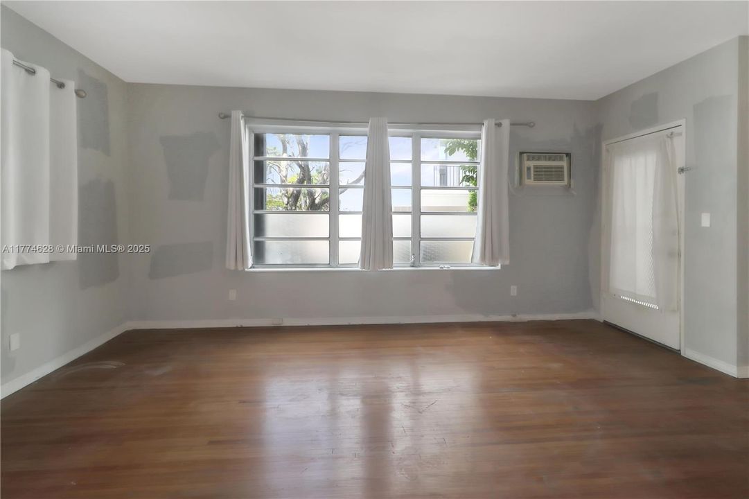 最近租的: $1,700 (1 贝兹, 1 浴室, 688 平方英尺)