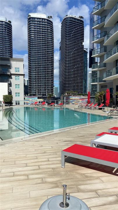 Recently Rented: $3,500 (1 beds, 1 baths, 769 Square Feet)