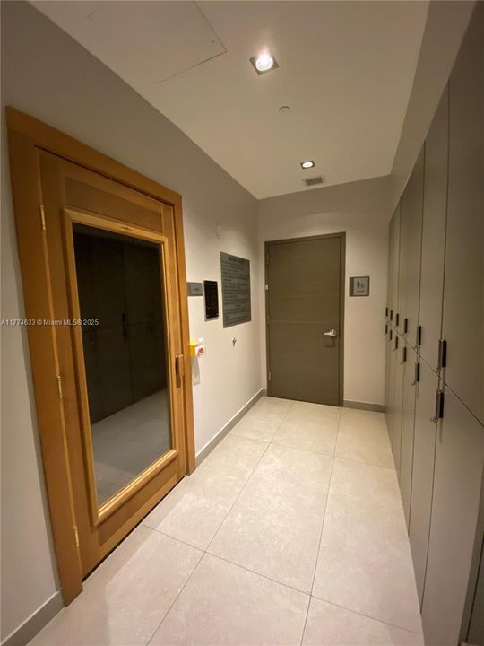 Recently Rented: $3,500 (1 beds, 1 baths, 769 Square Feet)