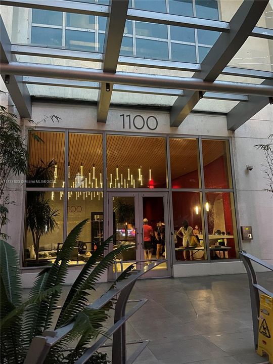 Recently Rented: $3,500 (1 beds, 1 baths, 769 Square Feet)