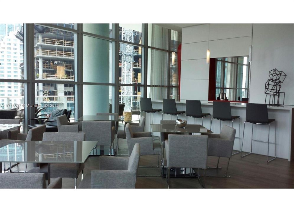 Recently Rented: $3,500 (1 beds, 1 baths, 769 Square Feet)