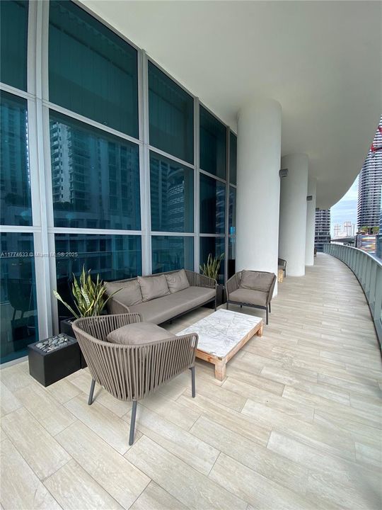 Recently Rented: $3,500 (1 beds, 1 baths, 769 Square Feet)