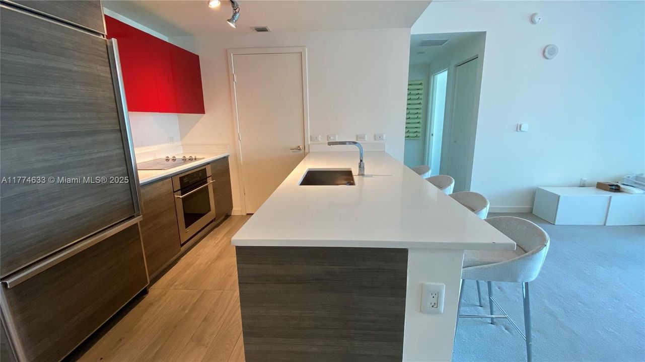 Recently Rented: $3,500 (1 beds, 1 baths, 769 Square Feet)