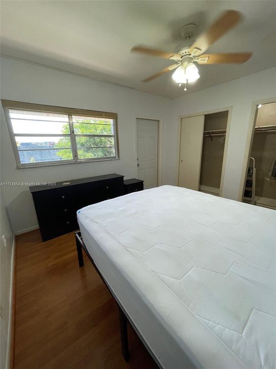 На продажу: $170,000 (1 спален, 1 ванн, 580 Квадратных фут)