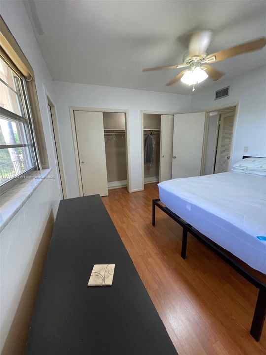 На продажу: $170,000 (1 спален, 1 ванн, 580 Квадратных фут)