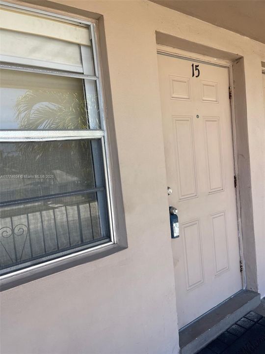 На продажу: $170,000 (1 спален, 1 ванн, 580 Квадратных фут)