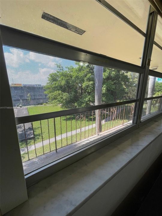 На продажу: $170,000 (1 спален, 1 ванн, 580 Квадратных фут)