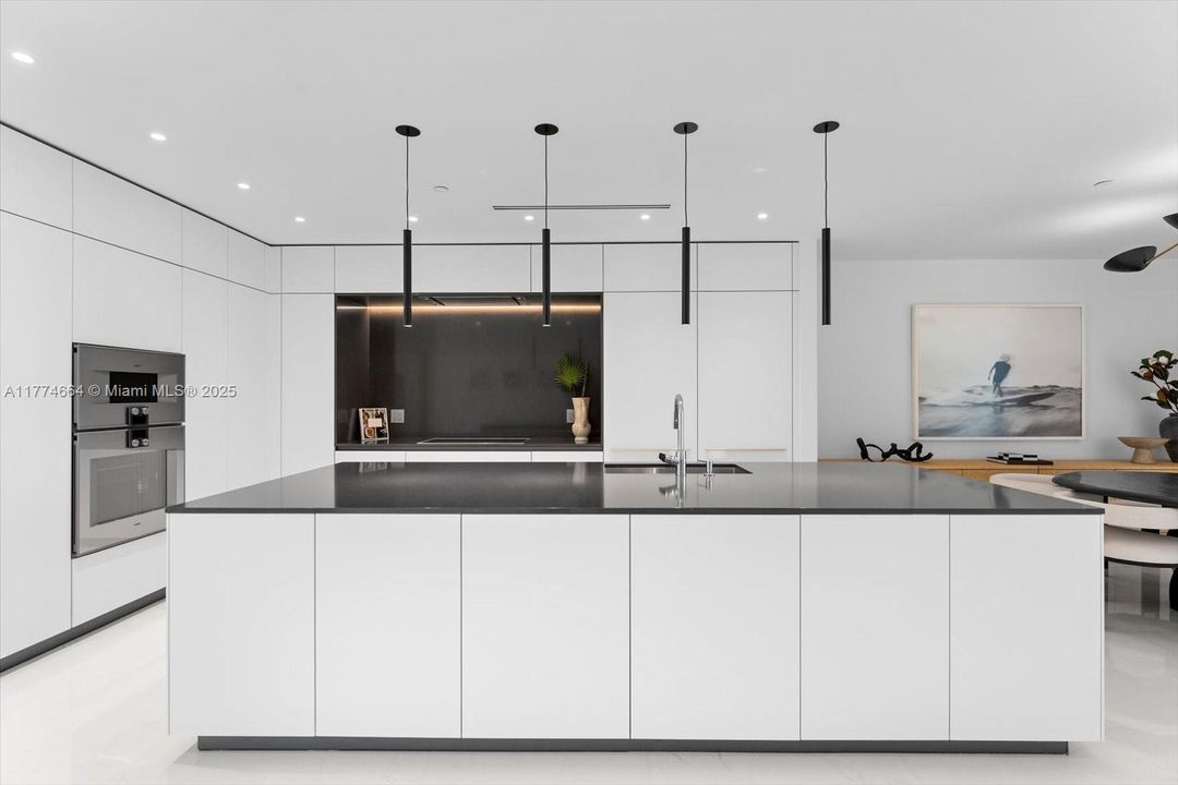 For Rent: $48,888 (4 beds, 5 baths, 4283 Square Feet)