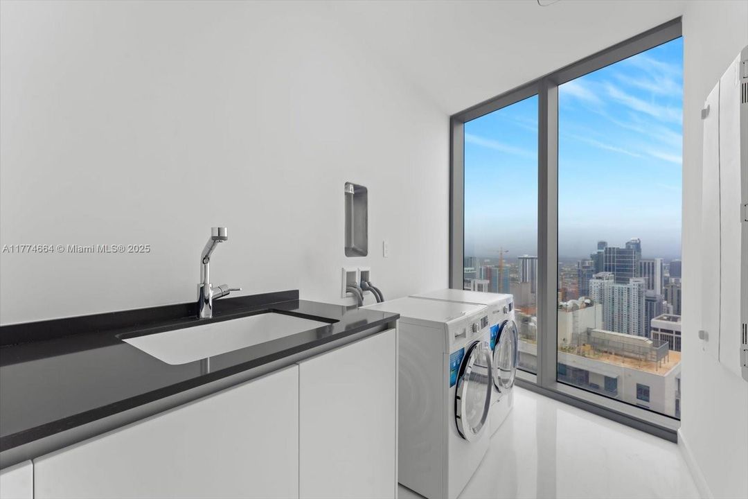 For Rent: $48,888 (4 beds, 5 baths, 4283 Square Feet)