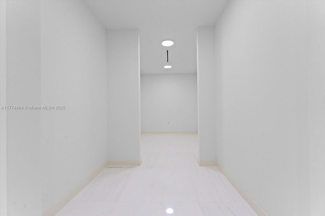 For Rent: $48,888 (4 beds, 5 baths, 4283 Square Feet)