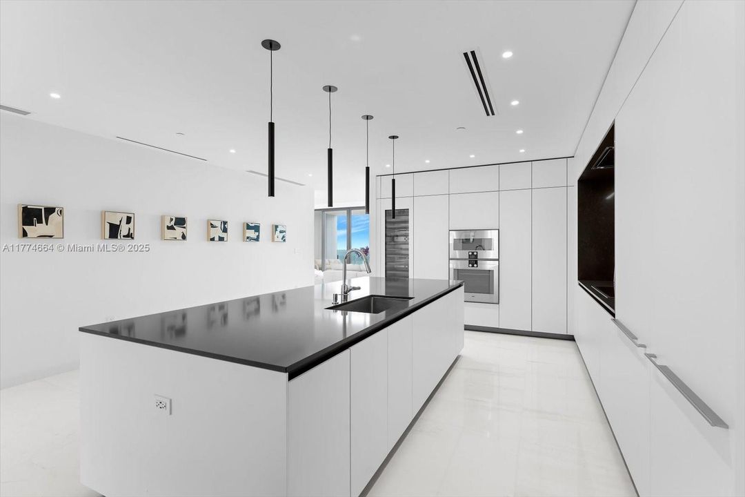 For Rent: $48,888 (4 beds, 5 baths, 4283 Square Feet)