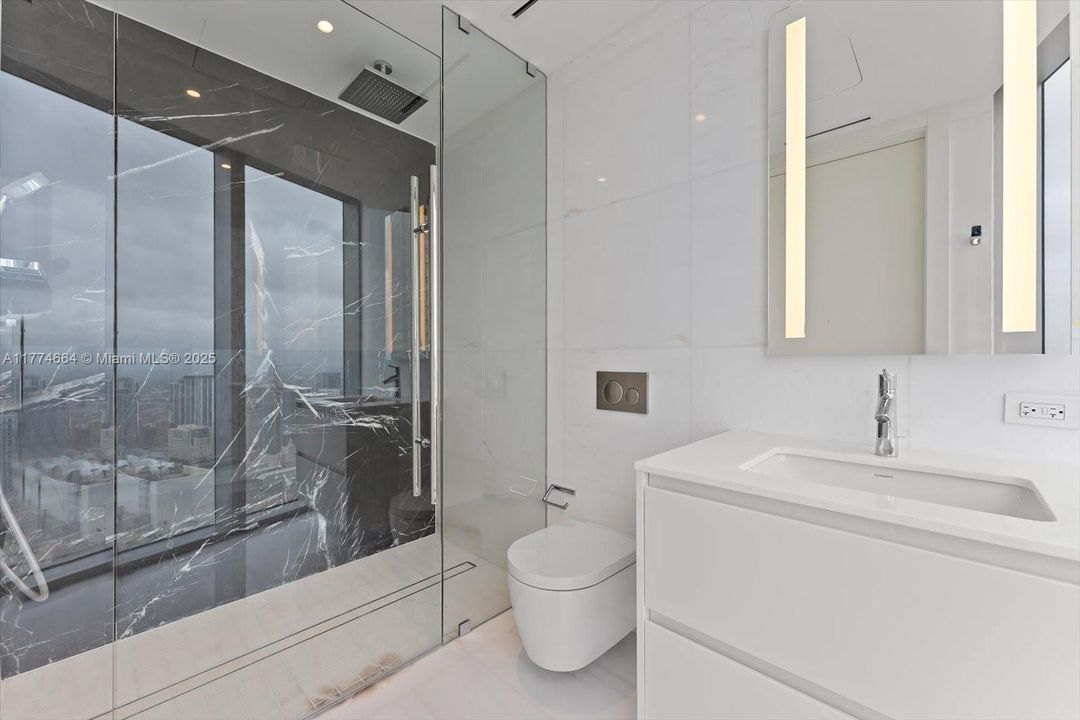 For Rent: $48,888 (4 beds, 5 baths, 4283 Square Feet)