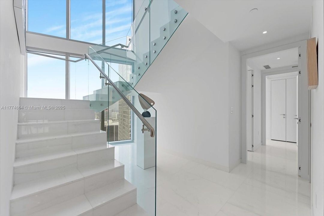 For Rent: $48,888 (4 beds, 5 baths, 4283 Square Feet)