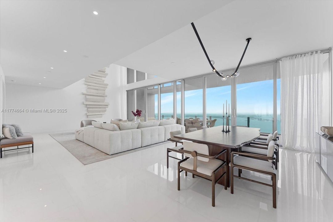 For Rent: $48,888 (4 beds, 5 baths, 4283 Square Feet)