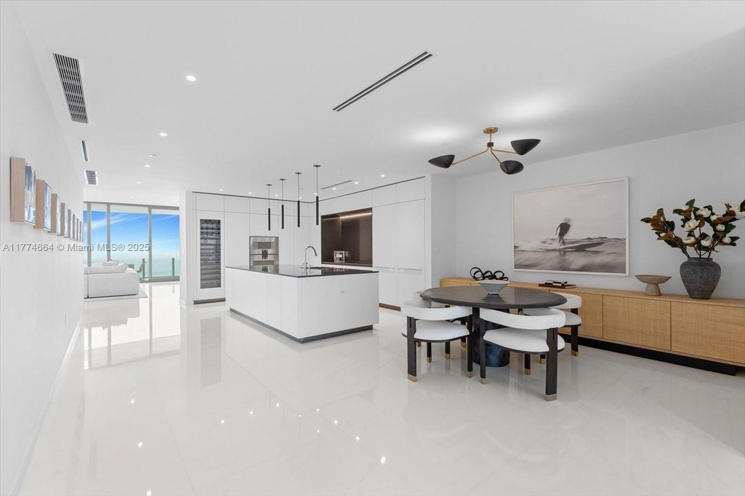 For Rent: $48,888 (4 beds, 5 baths, 4283 Square Feet)