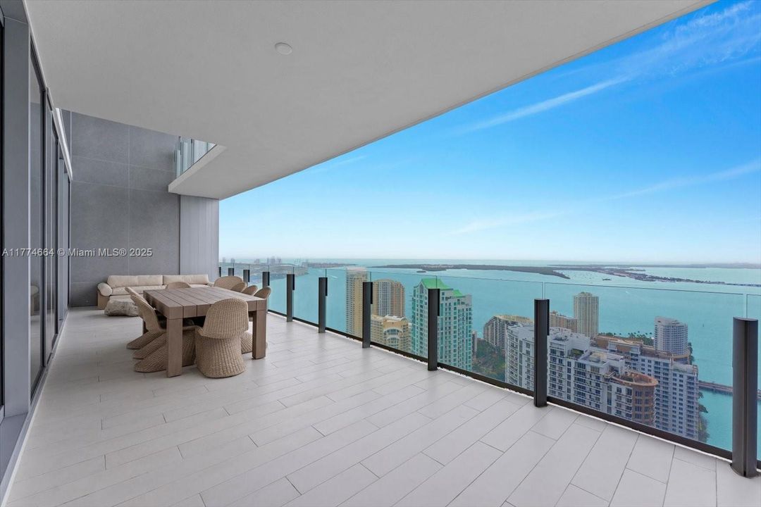 For Rent: $48,888 (4 beds, 5 baths, 4283 Square Feet)