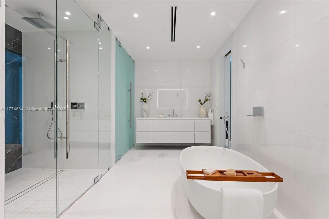 For Rent: $48,888 (4 beds, 5 baths, 4283 Square Feet)