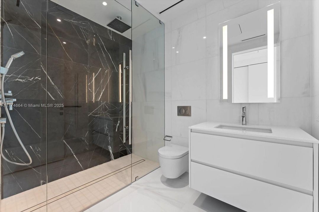 For Rent: $48,888 (4 beds, 5 baths, 4283 Square Feet)