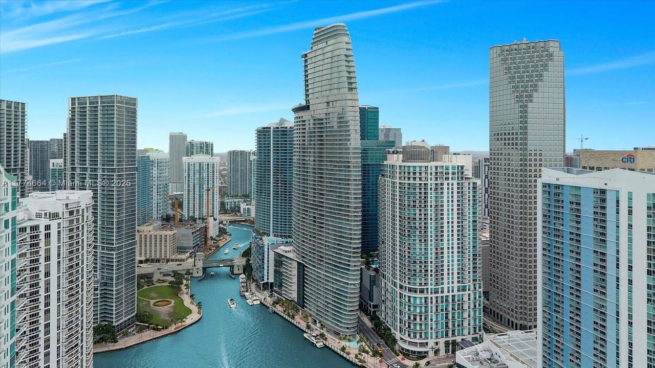 For Rent: $48,888 (4 beds, 5 baths, 4283 Square Feet)