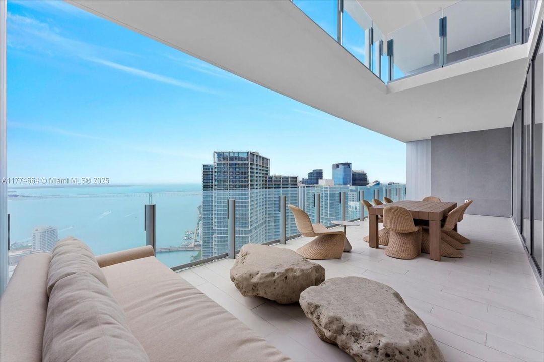 For Rent: $48,888 (4 beds, 5 baths, 4283 Square Feet)