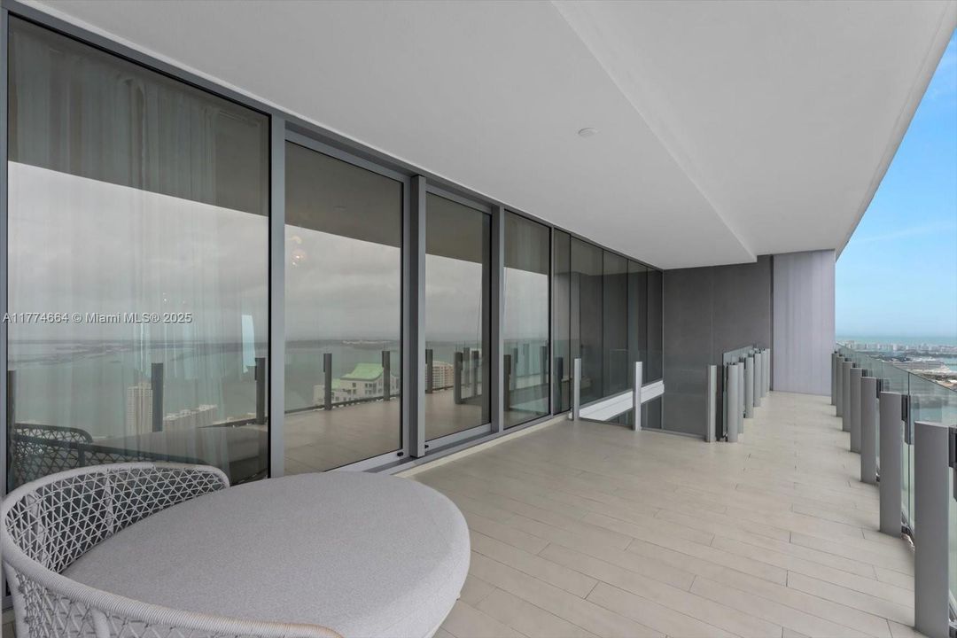 For Rent: $48,888 (4 beds, 5 baths, 4283 Square Feet)