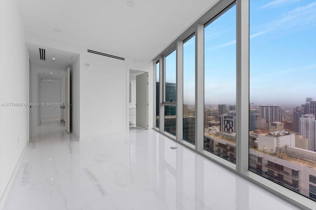 For Rent: $48,888 (4 beds, 5 baths, 4283 Square Feet)