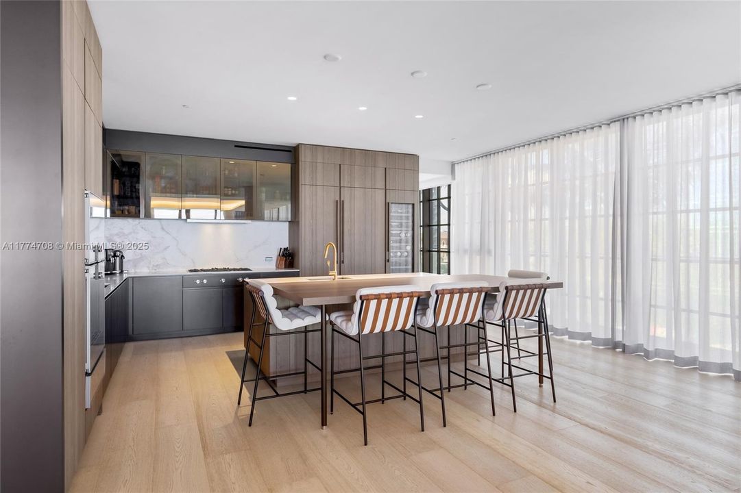 Recently Rented: $70,000 (4 beds, 4 baths, 5189 Square Feet)