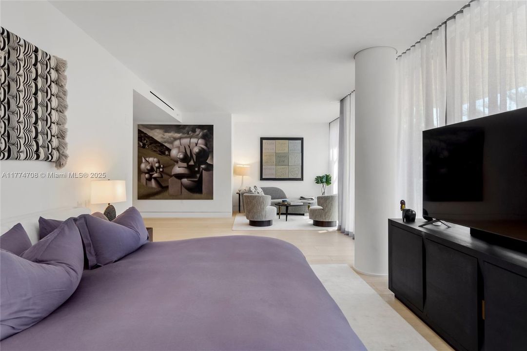 Recently Rented: $70,000 (4 beds, 4 baths, 5189 Square Feet)