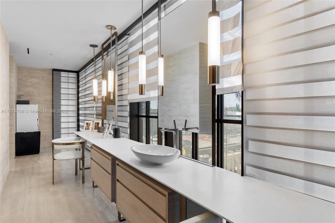 Recently Rented: $70,000 (4 beds, 4 baths, 5189 Square Feet)