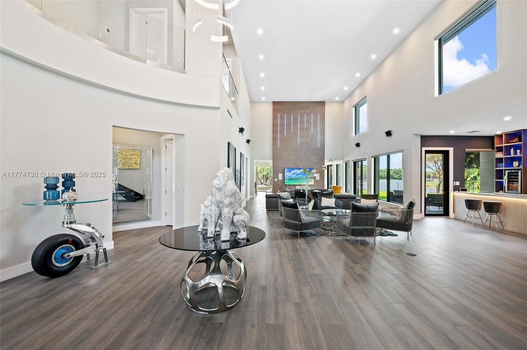 最近租的: $18,500 (5 贝兹, 6 浴室, 6061 平方英尺)