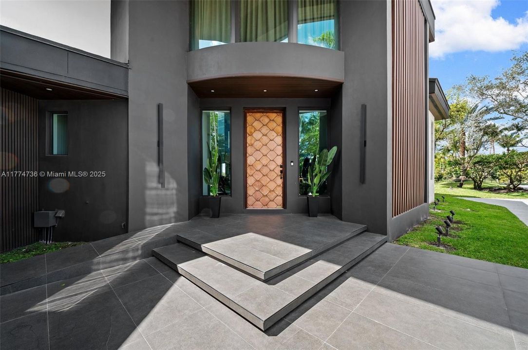 最近租的: $18,500 (5 贝兹, 6 浴室, 6061 平方英尺)